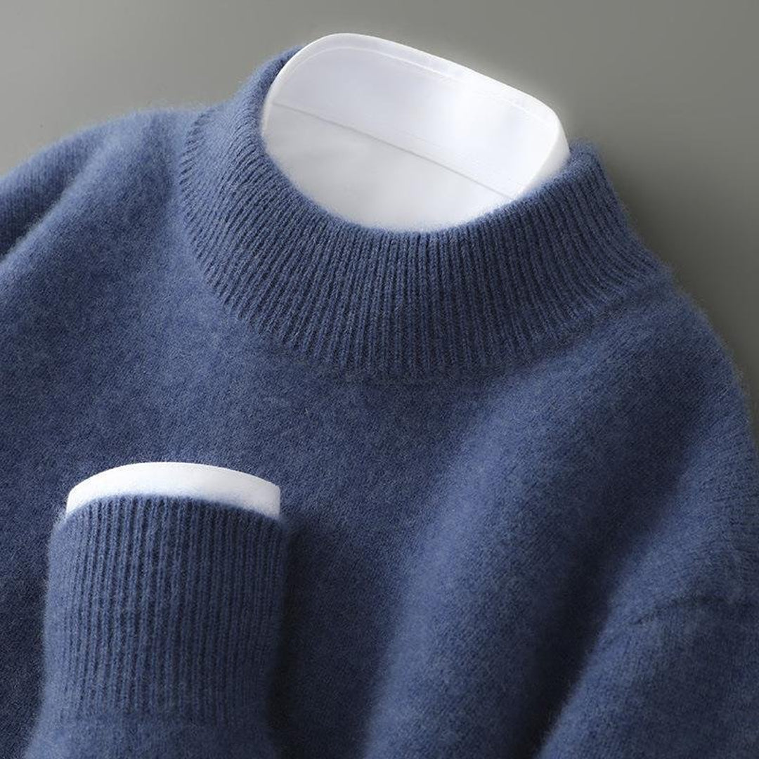 Men's knit jumper in blue