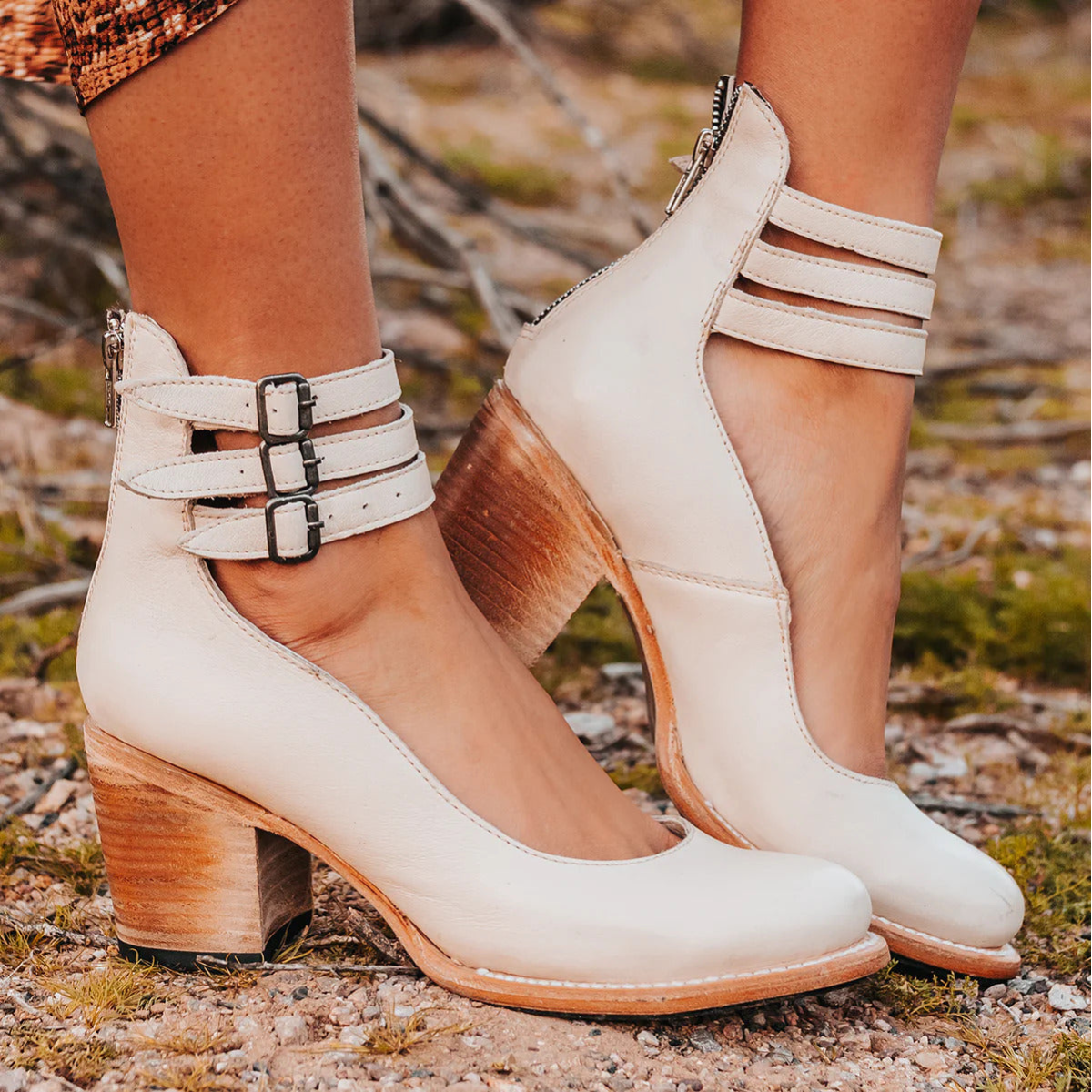 NOA | VINTAGE STRAPPY ANKLE STRAP HEELS