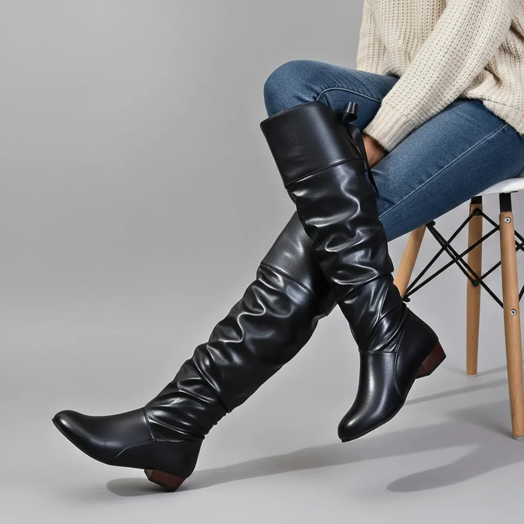 Women's slouch boots in black