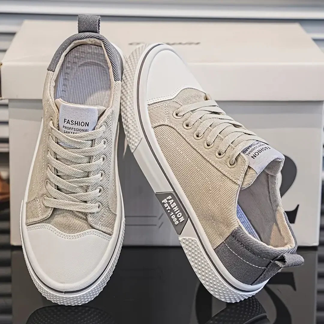 Men's casual lace-up trainers in beige