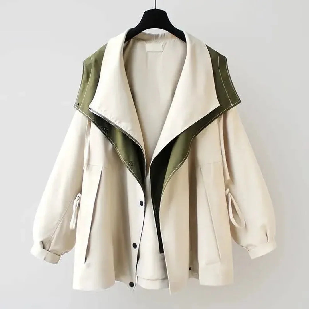 Women's zip-up jacket with buttons in white
