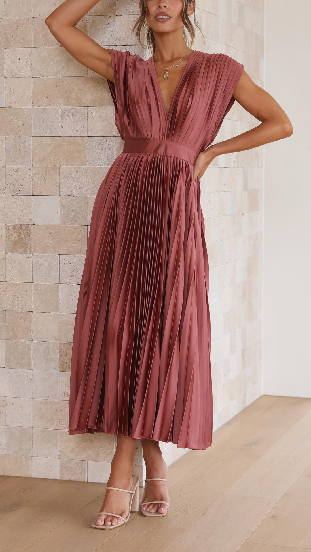 NOA | PLEATED V-NECK MIDI DRESS